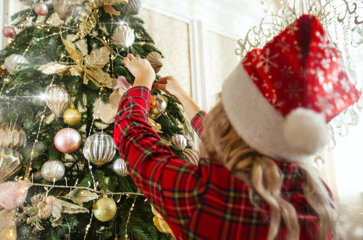 Decorate Your Home Effortlessly This Christmas with Our Pre-lit Christmas Trees