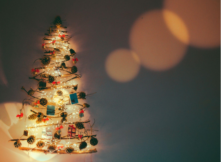 Table Top Christmas Trees for a Warm Holiday